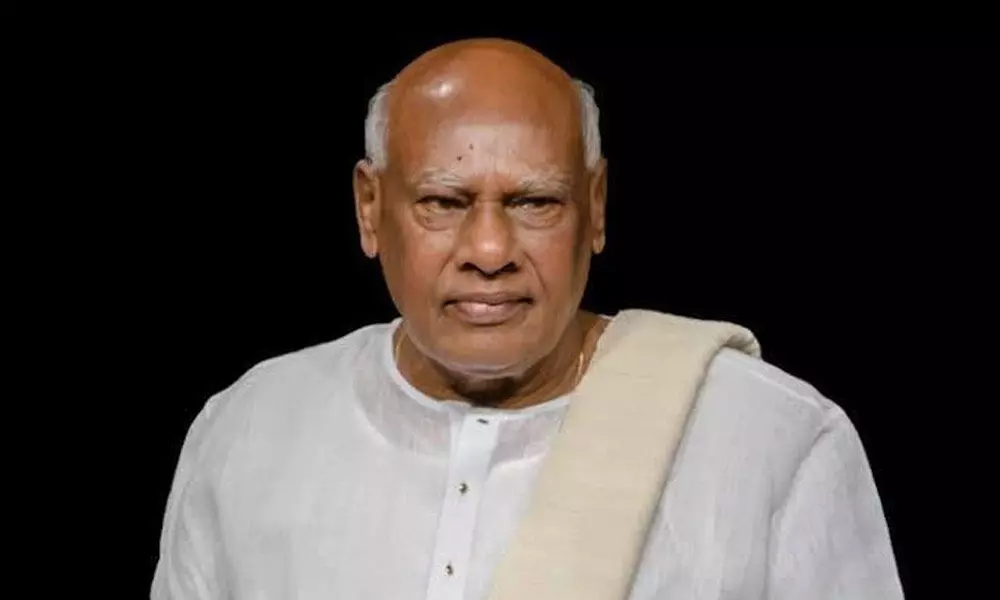 Bronze statue of former Chief Minister Rosaiah in Hyderabad