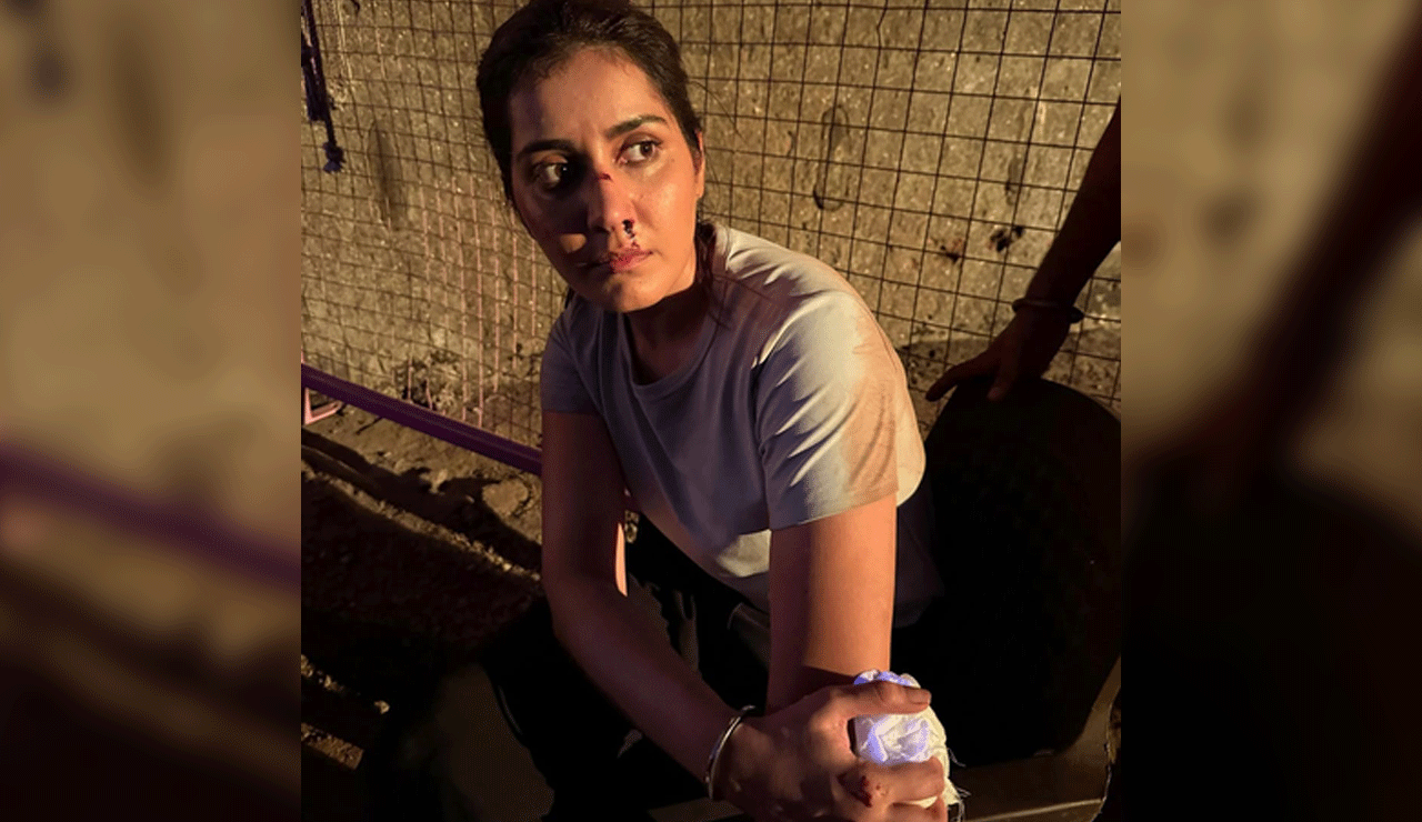 Heroine Raashi Khanna injured during shooting