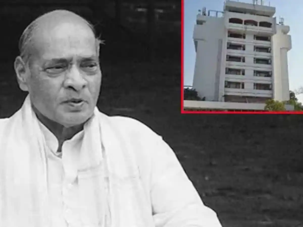 PV Narasimha Rao statue in Delhi