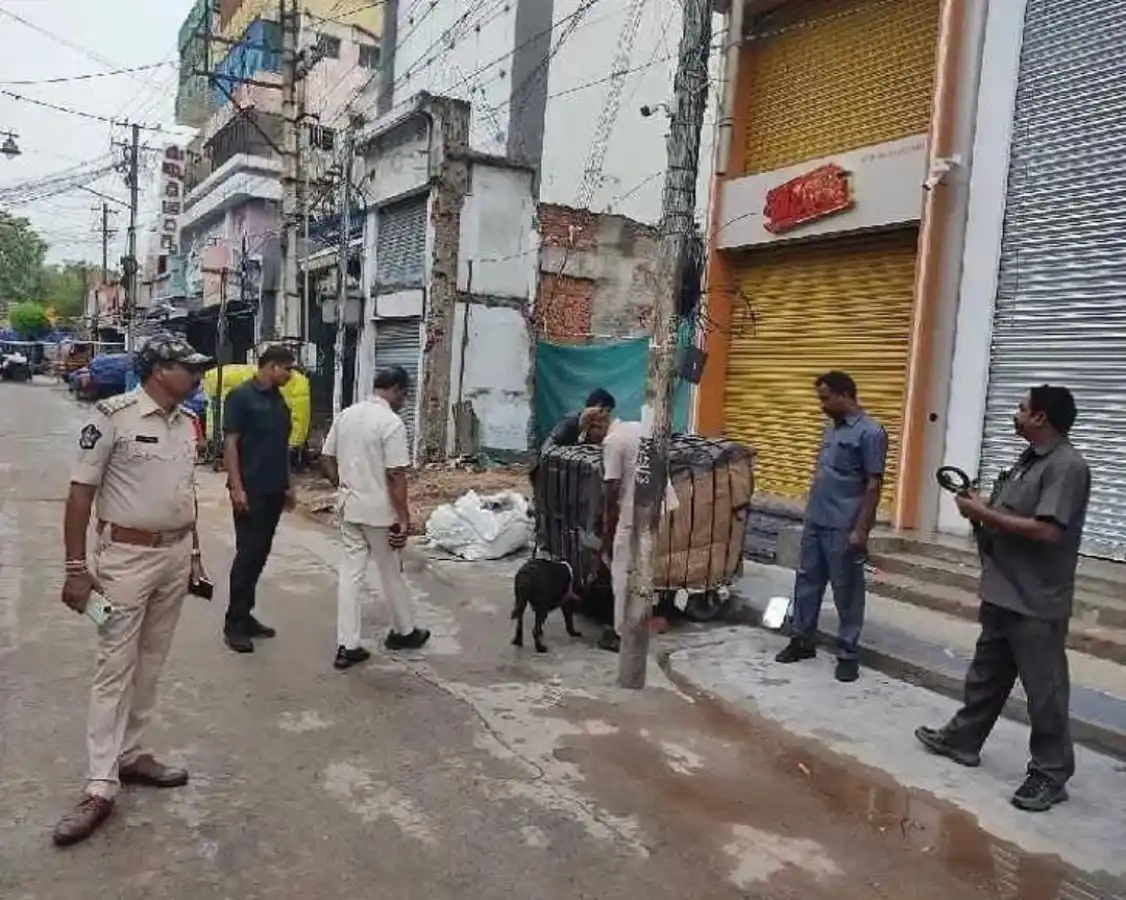 Bomb scare , ap, Vijayawada