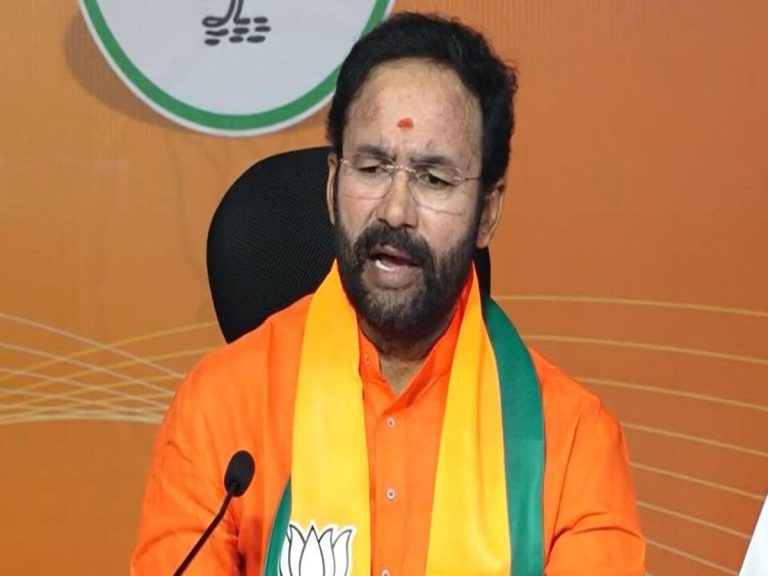 భూసేకరణ జాప్యం అంశంపై అధికారులపై కిషన్ రెడ్డి సీరియస్