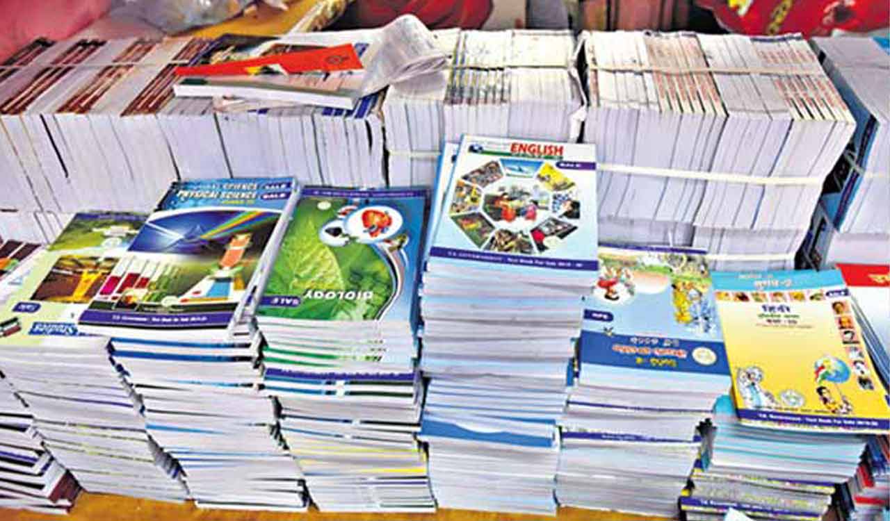 Book prices reduced in Telangana