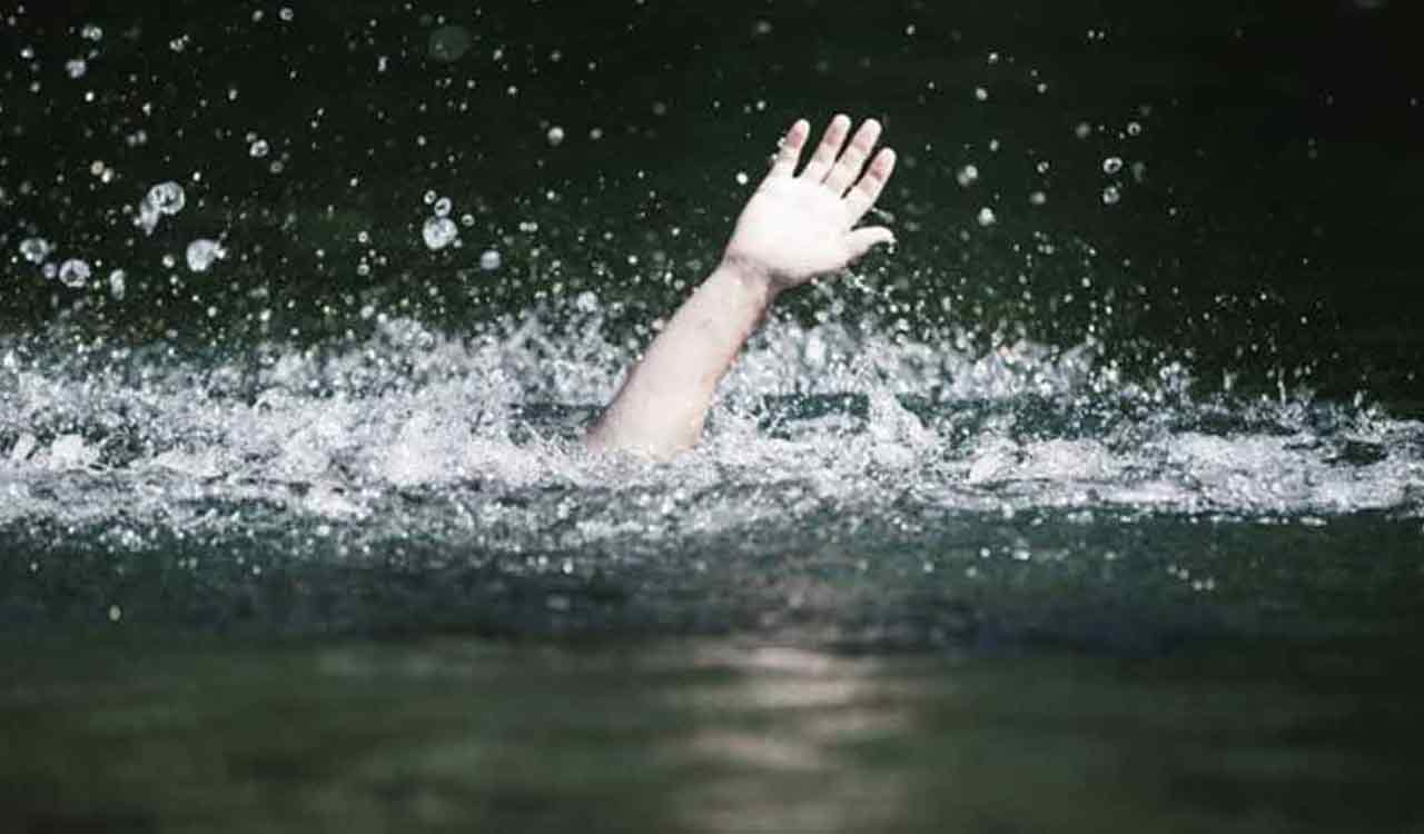 Four Hyderabadis drown in Godavari in Basara