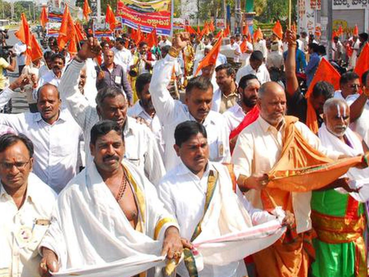 Good news for Archaka employees Gratuity increased to Rs. 8 lakhs