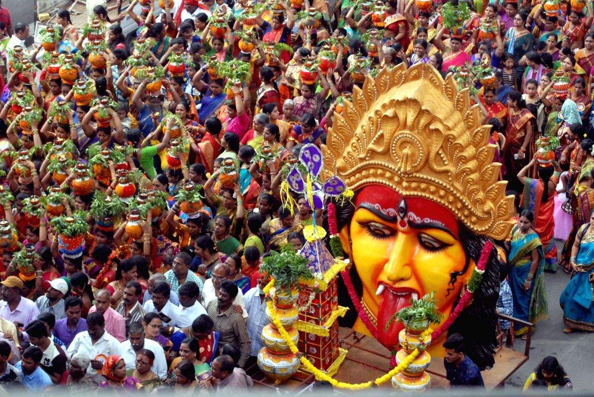 Lal Darwaza Bonalu is starting