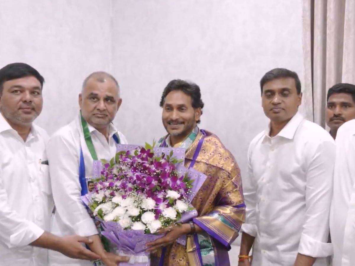 TDPSenior leader Sugavasi Balasubramaniam joins YSRCP