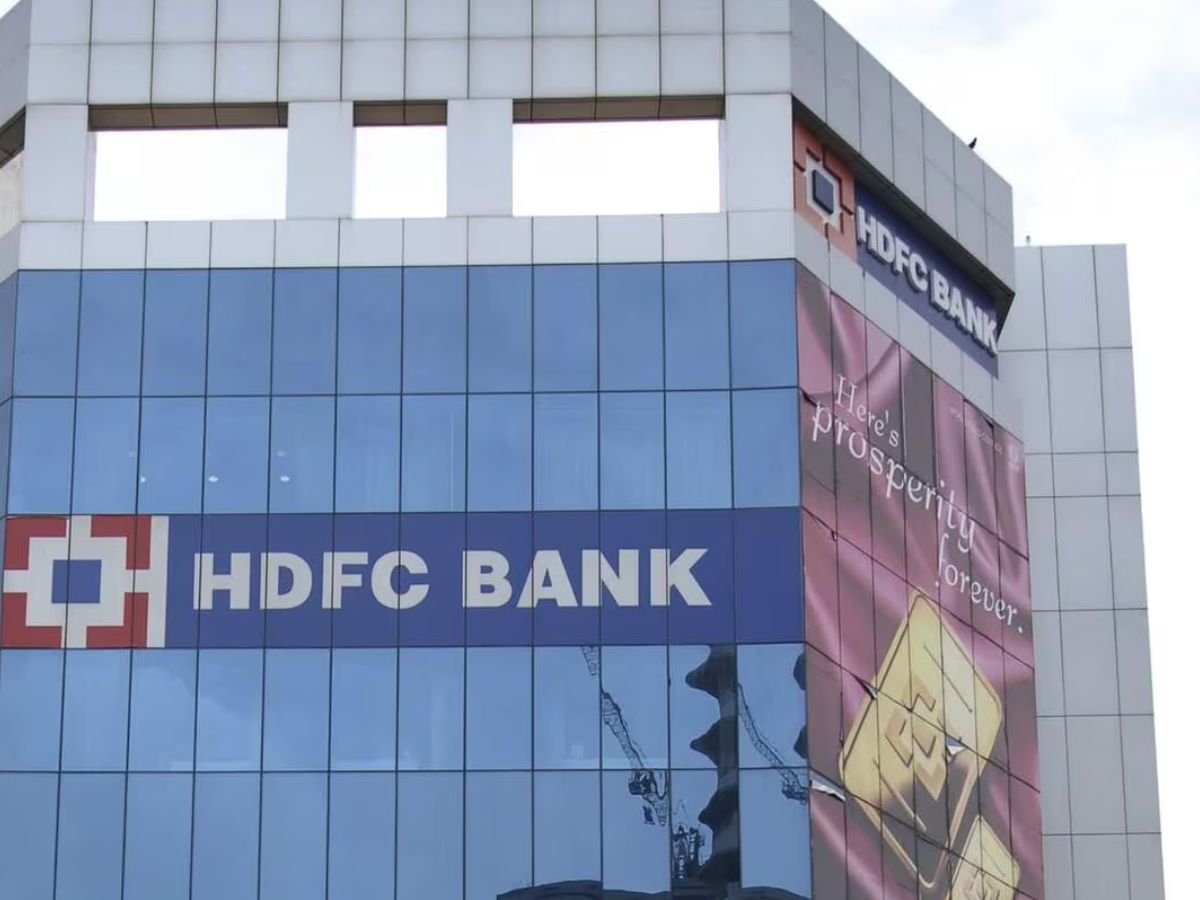 Shock for HDFC customers who use UPI services