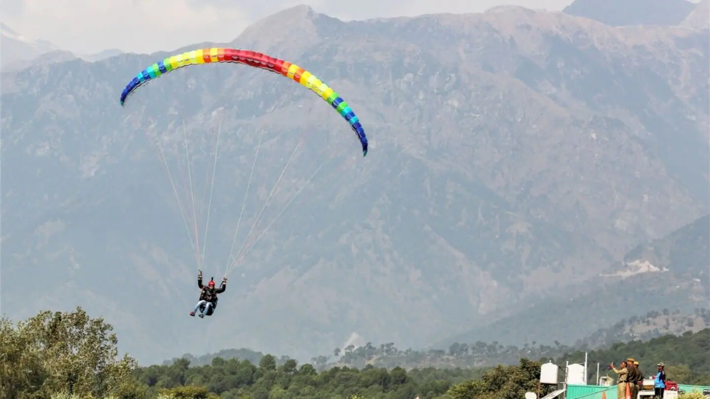 25-year-old Gujarat tourist dies after fall during paragliding take-off in Dharamshala, Himachal pradesh
