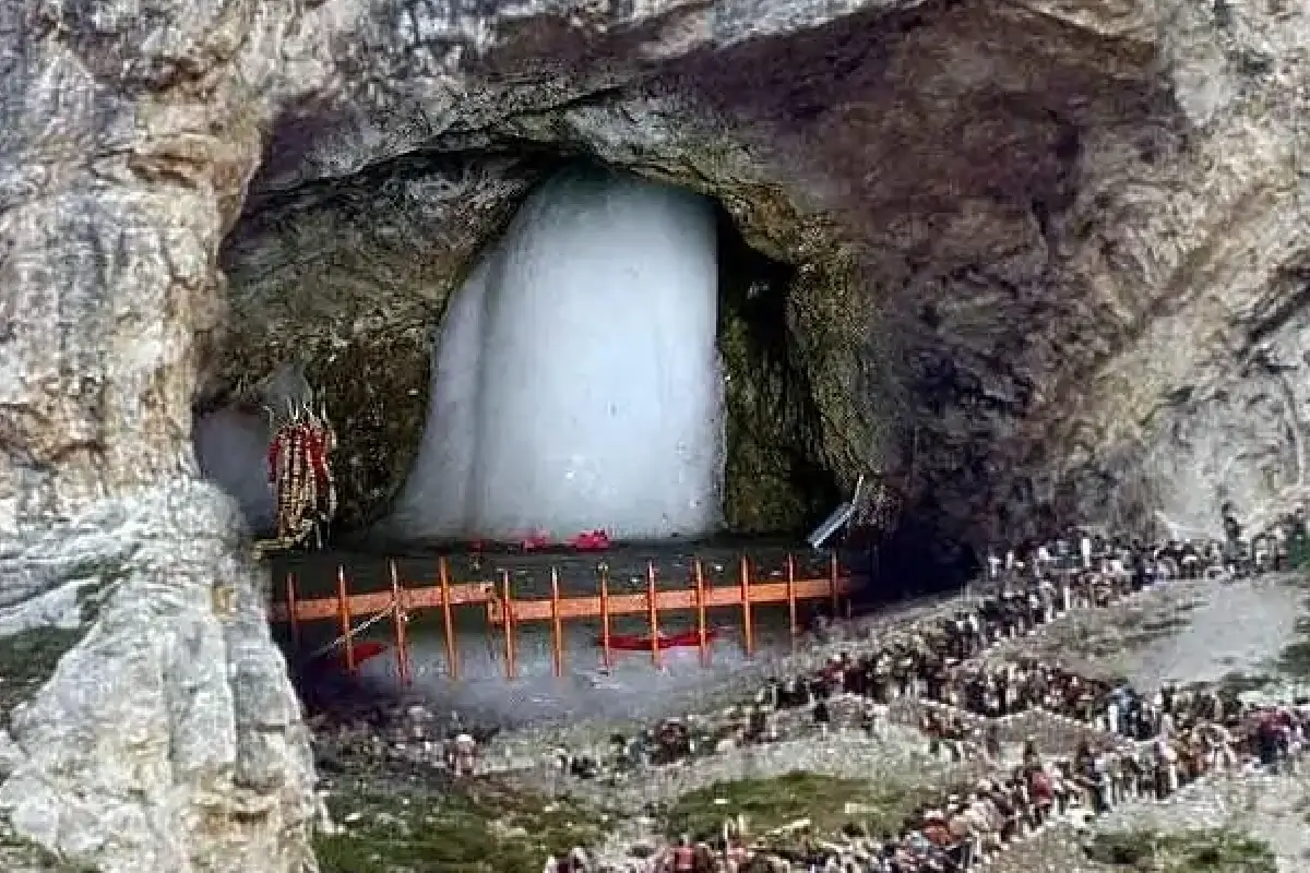 Amarnath Yatra temporarily suspended on both routes due to heavy rains