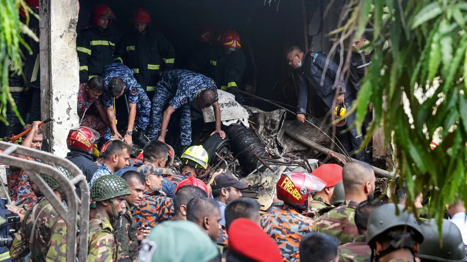 Bangladesh Air Force jet crashes into Dhaka school campus 19 dead, over 100 injured