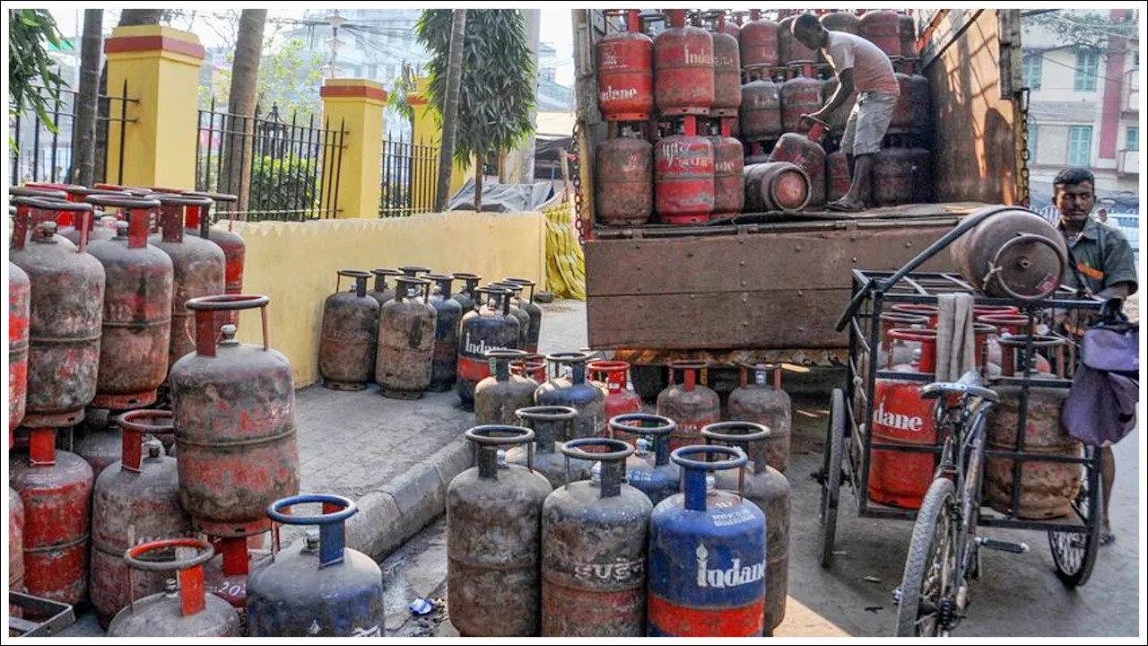 Good news for the common man Gas cylinder price reduced