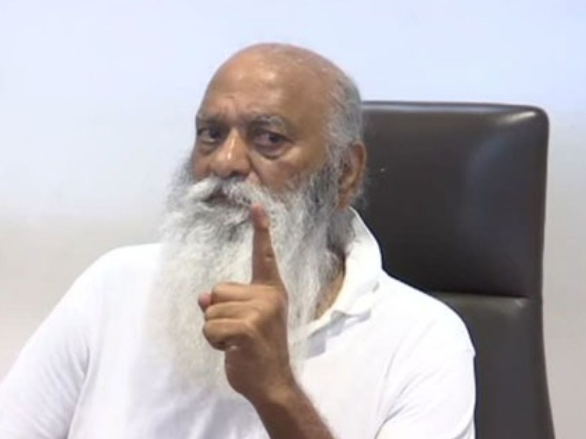 JC Prabhakar Reddy warns Panchayat officer
