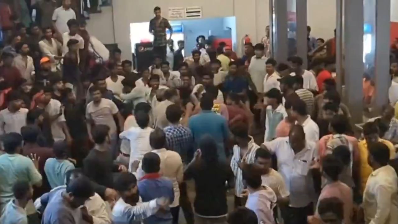 Pawan Kalyan fans clash at Revathi Theater in Machilipatnam
