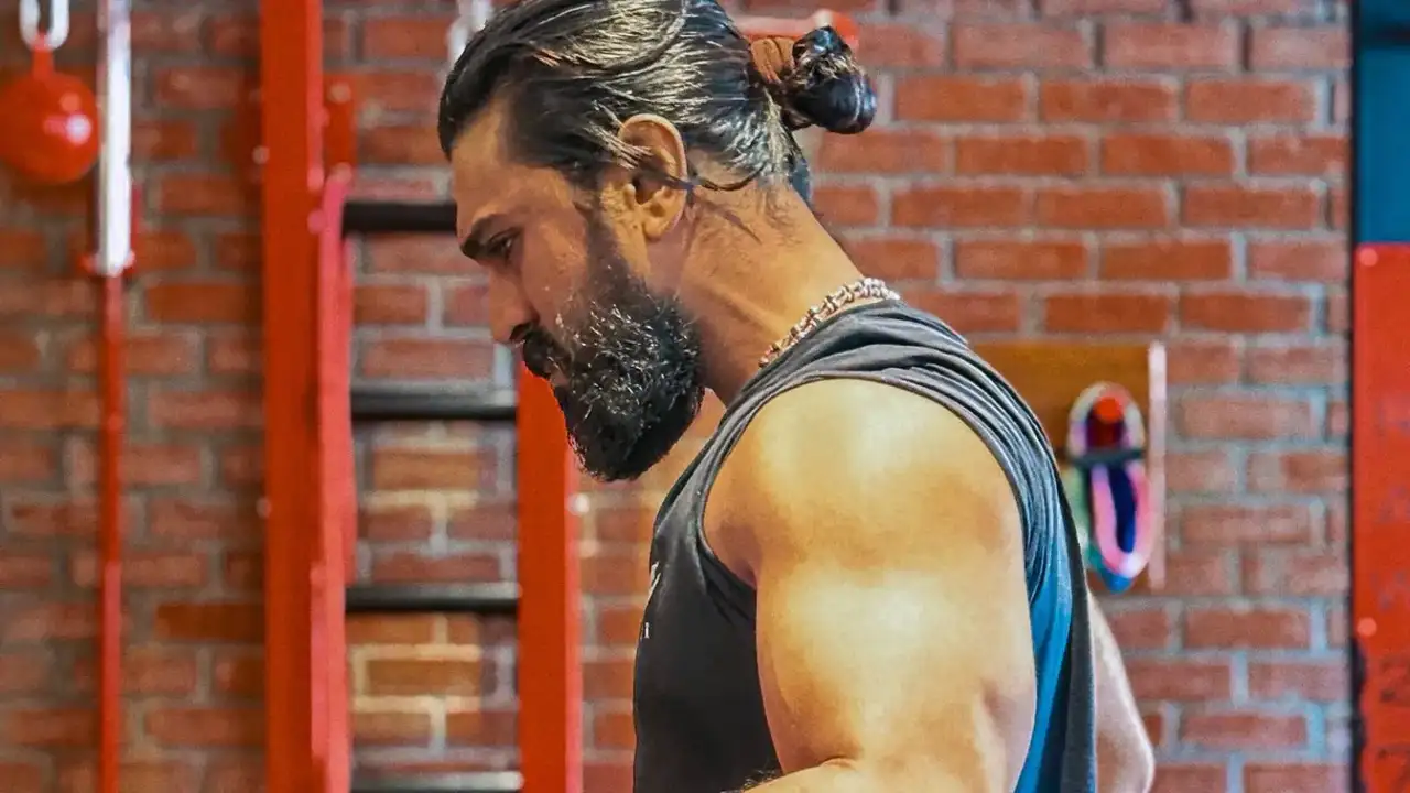 Peddi Ram Charan Flaunts Toned Arms In New Pic As Changeover Begins For Film