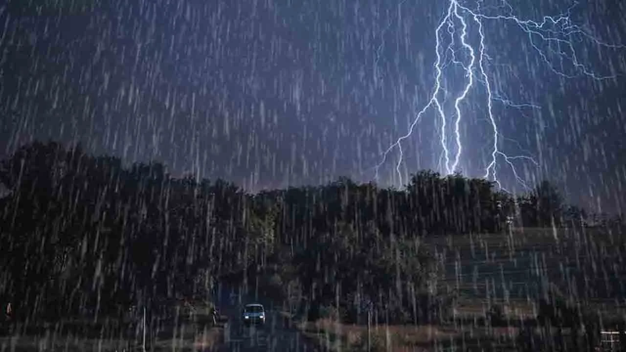 Rain And Thunderstorms Forecast For Telangana And AP