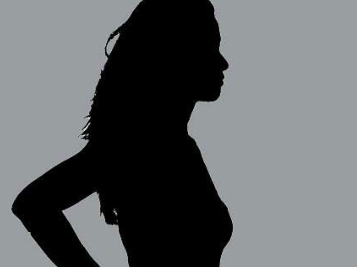 Hostel warden shows nude pictures to girls, demonizing them