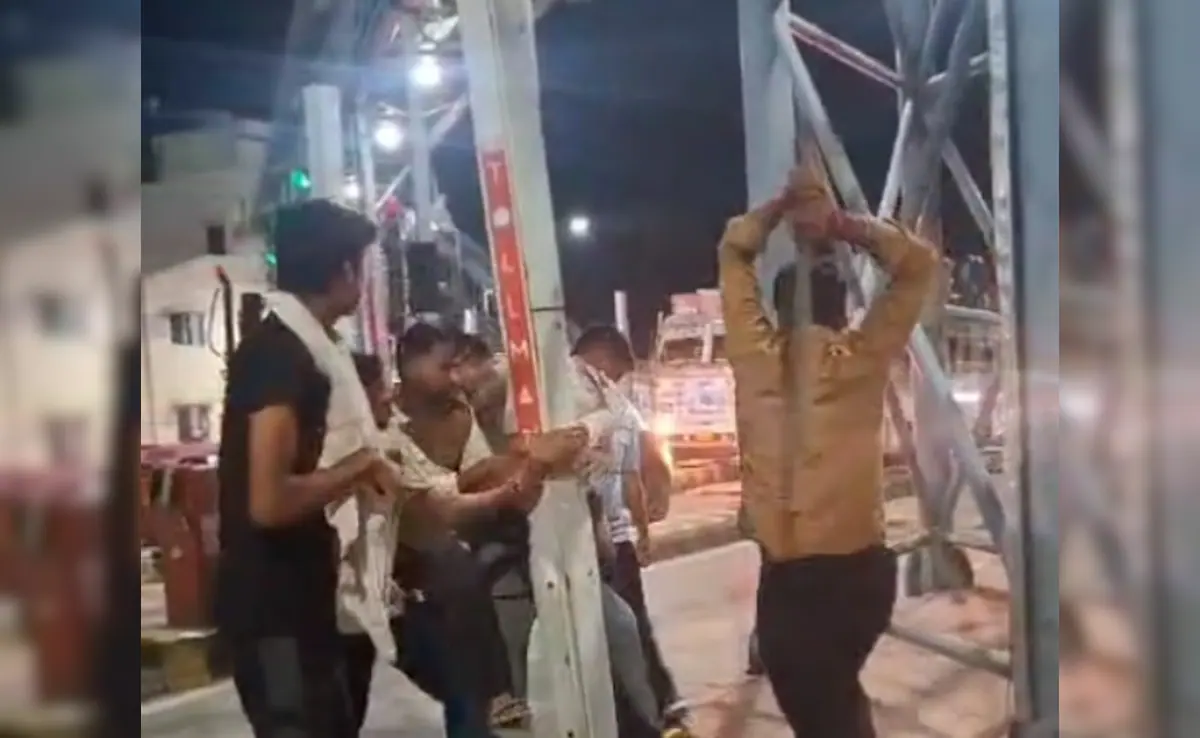Army Jawan Assaulted By Toll Staff At Meeruts Bhuni Plaza