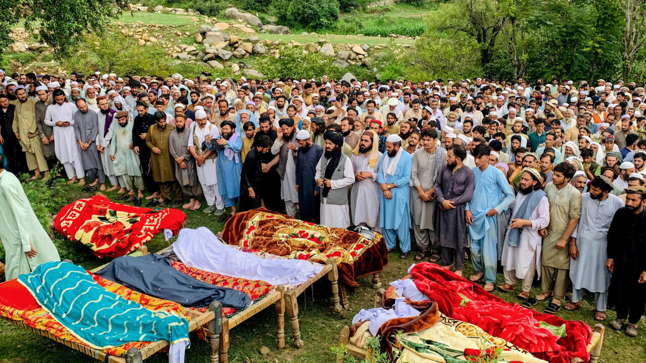 At least 321 people killed in monsoon flash floods in Pakistan