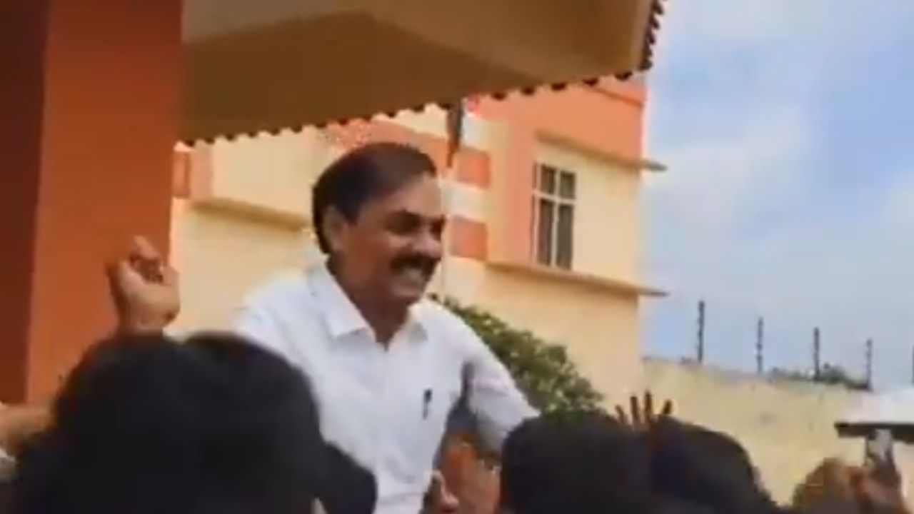 Former Minister Kakani released from Nellore jail