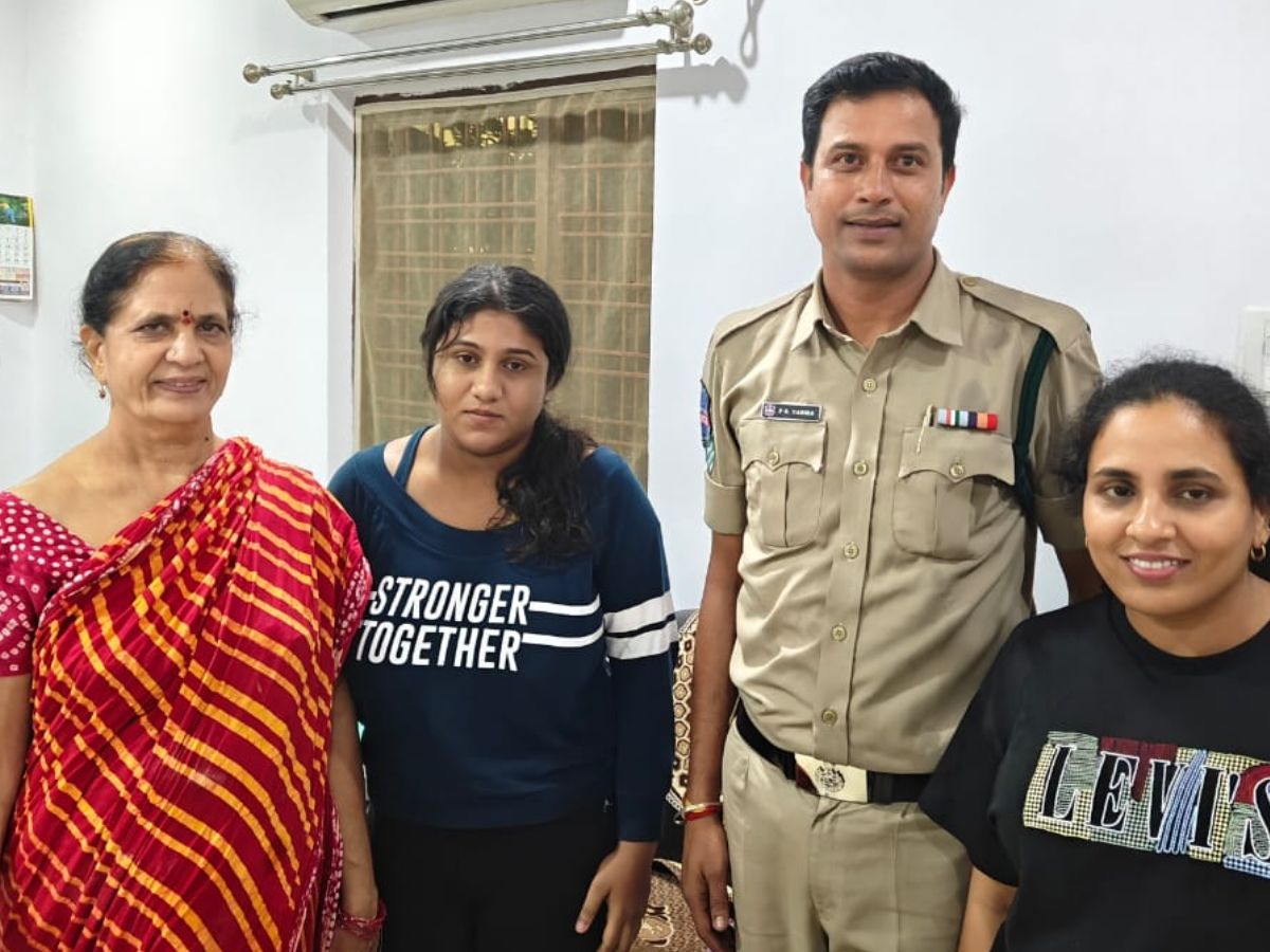 Head Constable Sridhar Verma of CAR headquarters noticed the young woman and saved her.