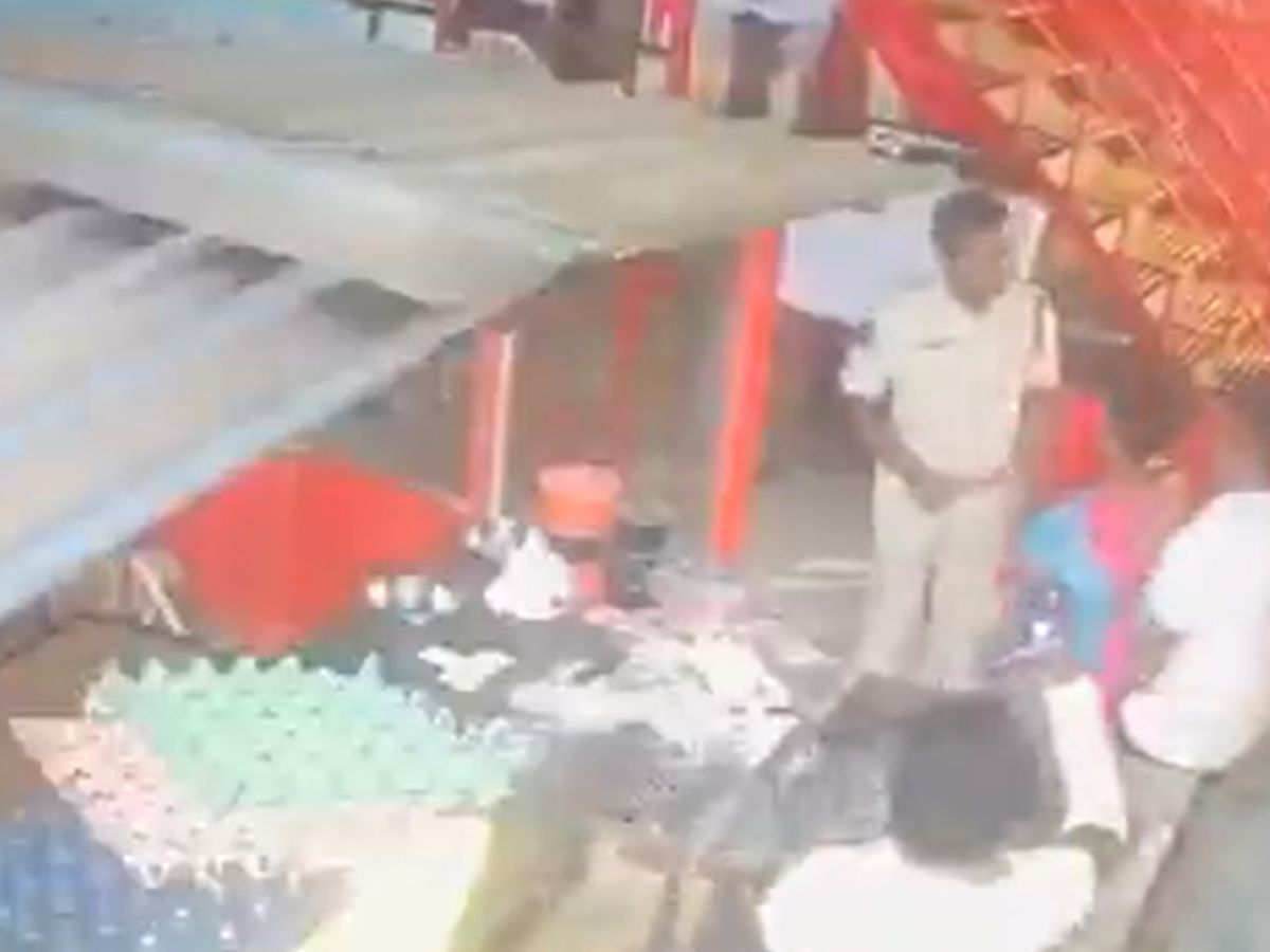 SI assaults elderly woman