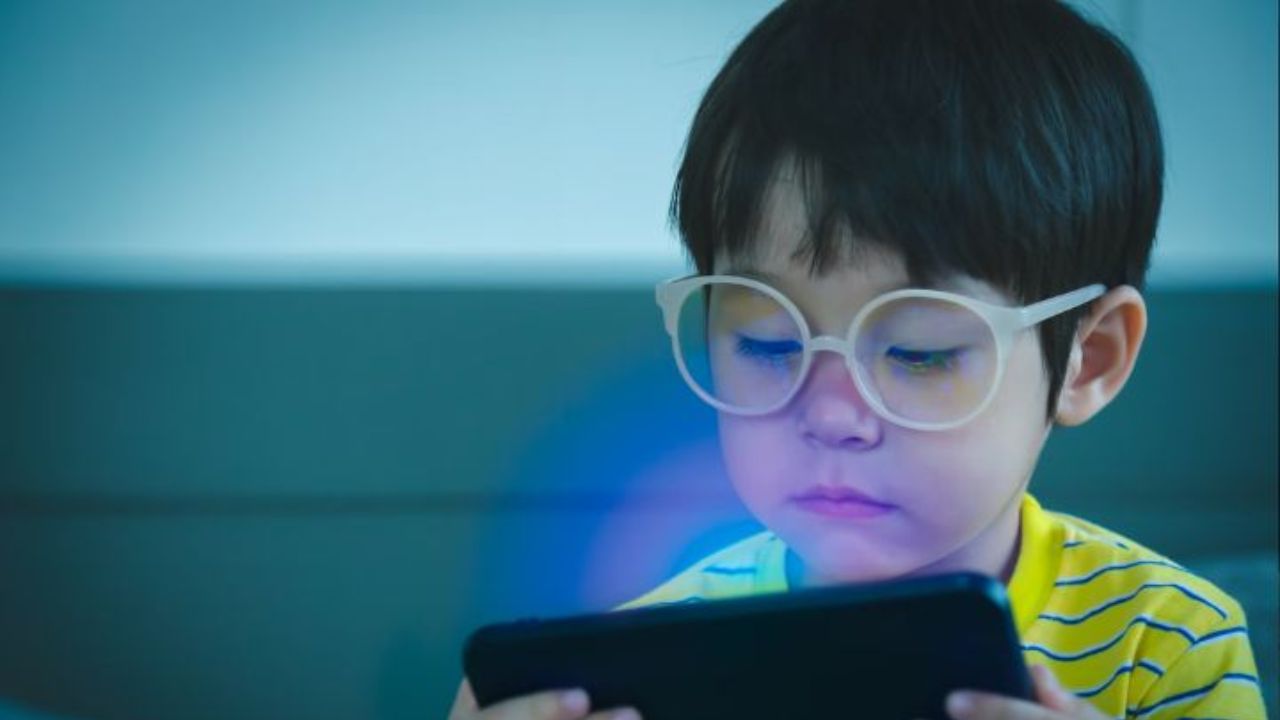 Myopia in Kids – Symptoms, Remedies, and How to Prevent It
