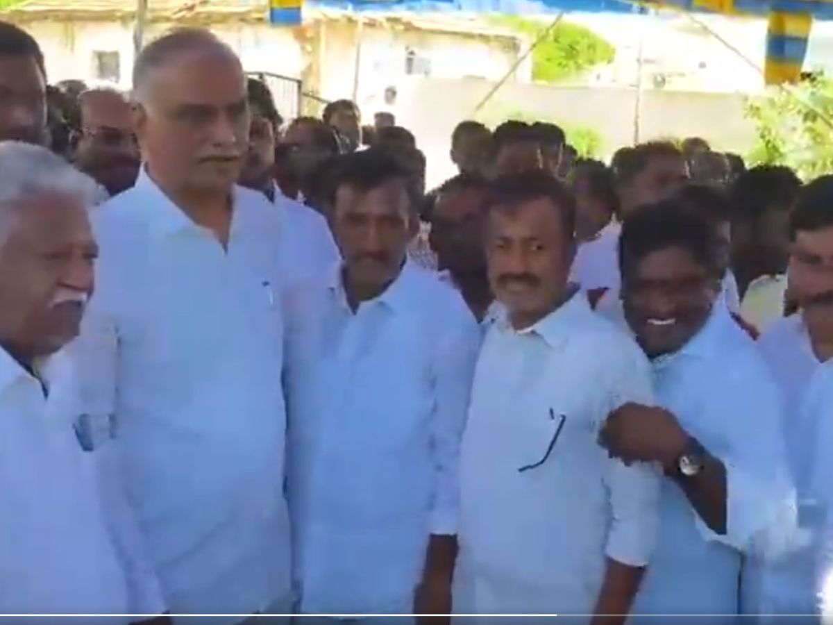 Harish Rao went to Vanteru Pratap Reddy's house