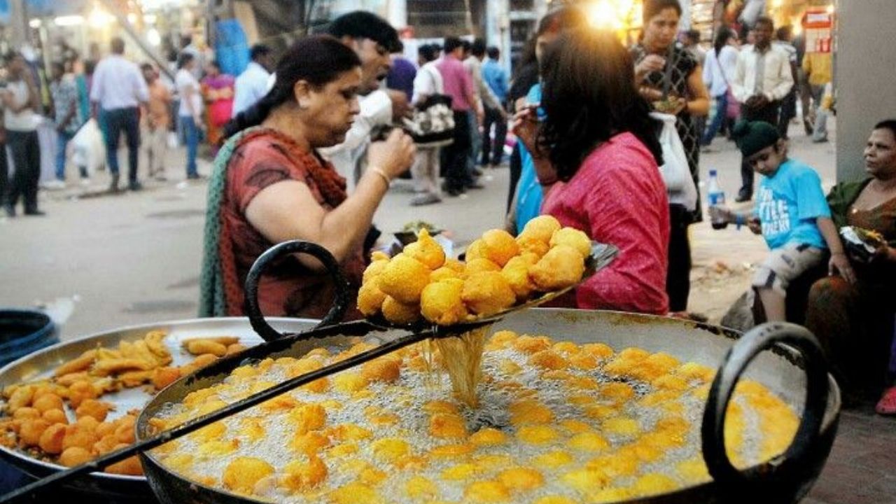 Hidden dangers of eating roadside snacks