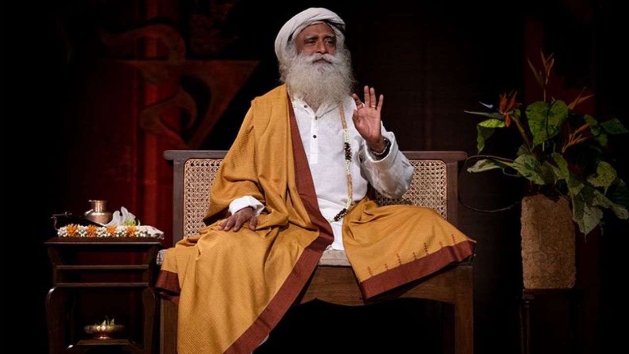 Sadhguru’s Secret: The Surprising Detox Power of This Nighttime Oil!