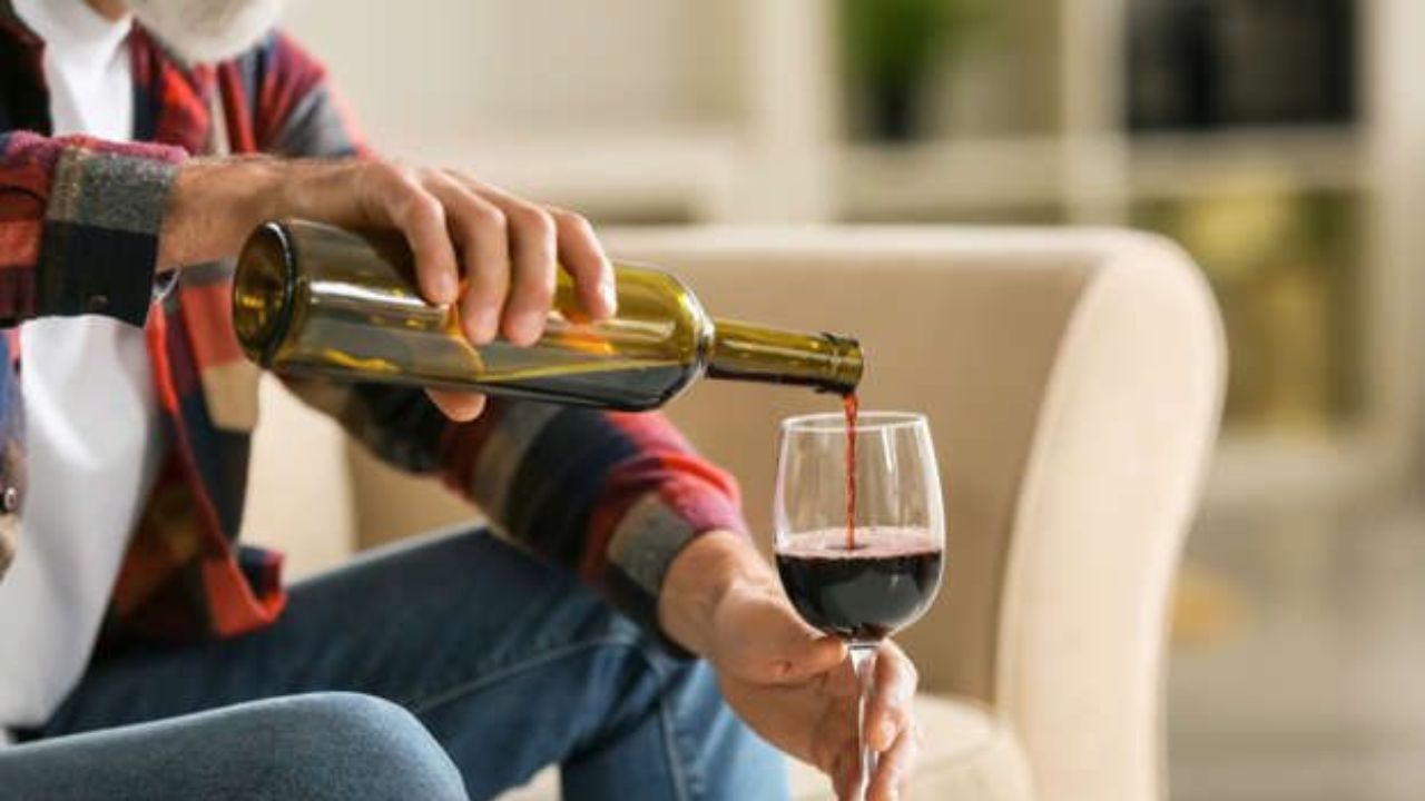 Monthly Alcohol Intake: Surprising Effects on Your Health Revealed!