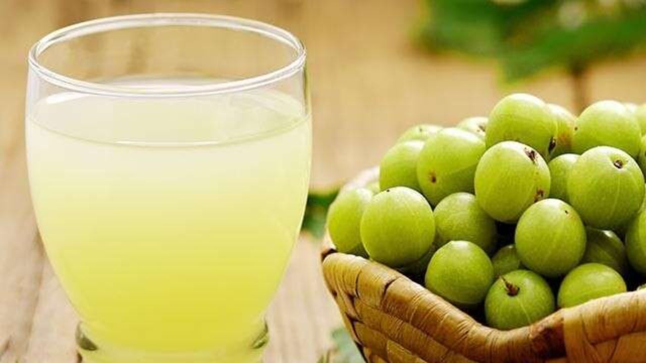 Amazing Health Benefits of Eating Amla During Winter!