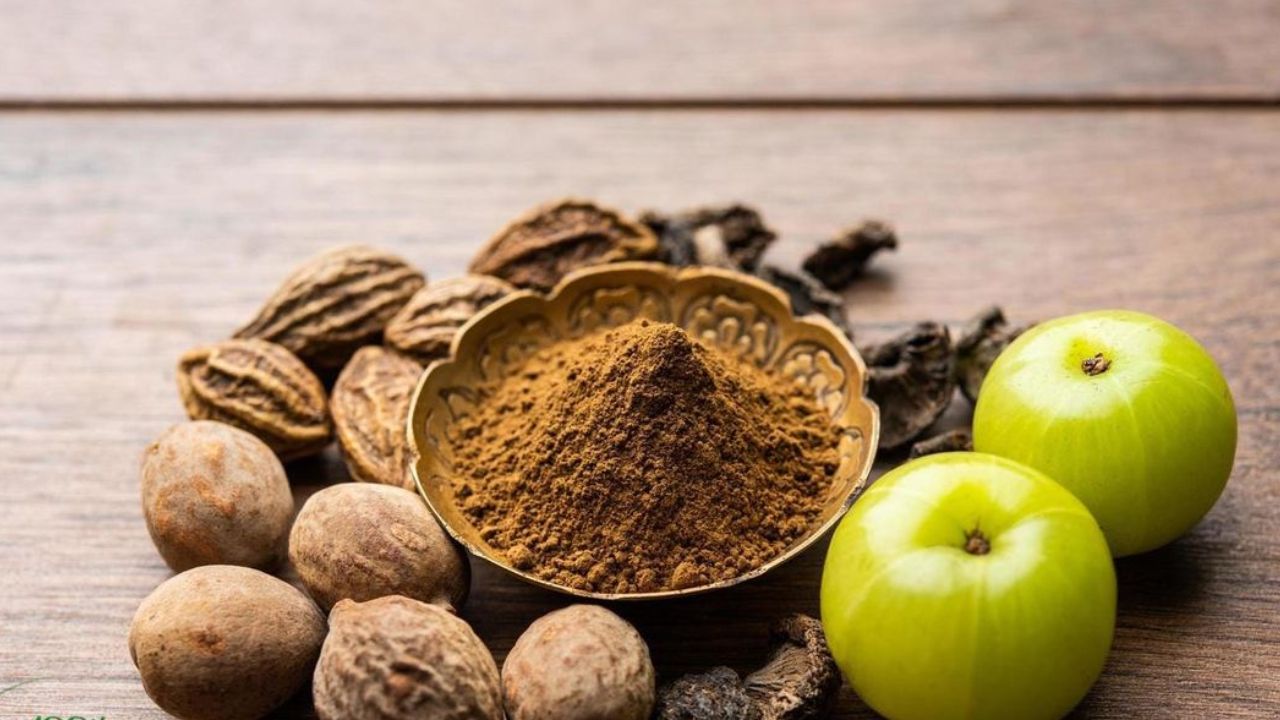 Why You Should Take Triphala Powder with Milk — Special Winter Benefits!
