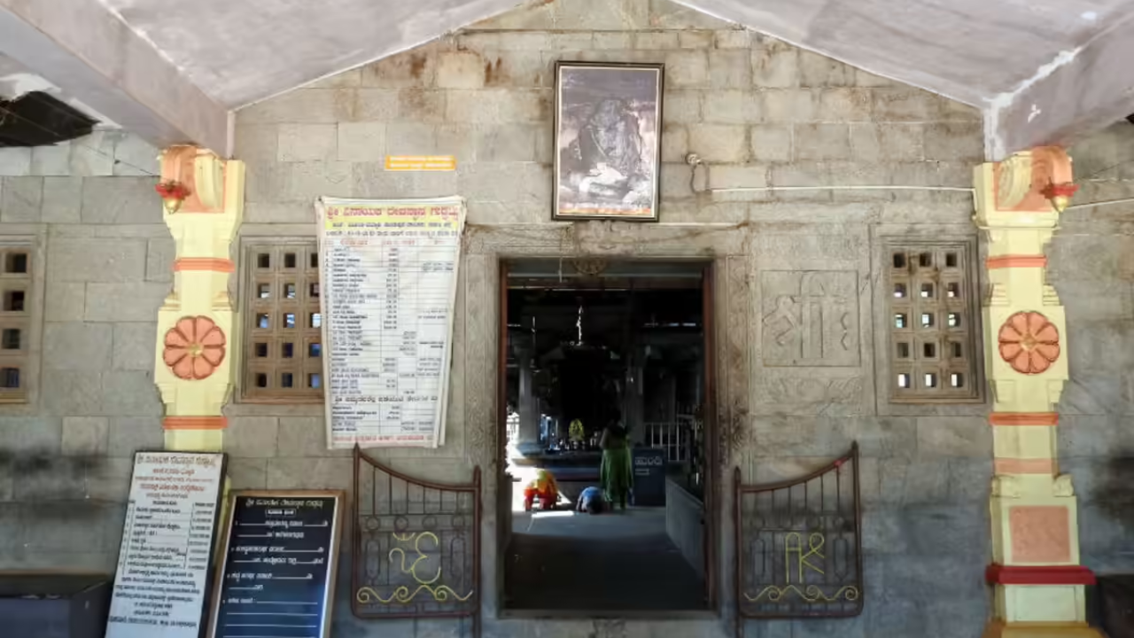 Lord Ganesha Who Lives in Water! Do You Know the Miracle of Guddatta Vinayaka?