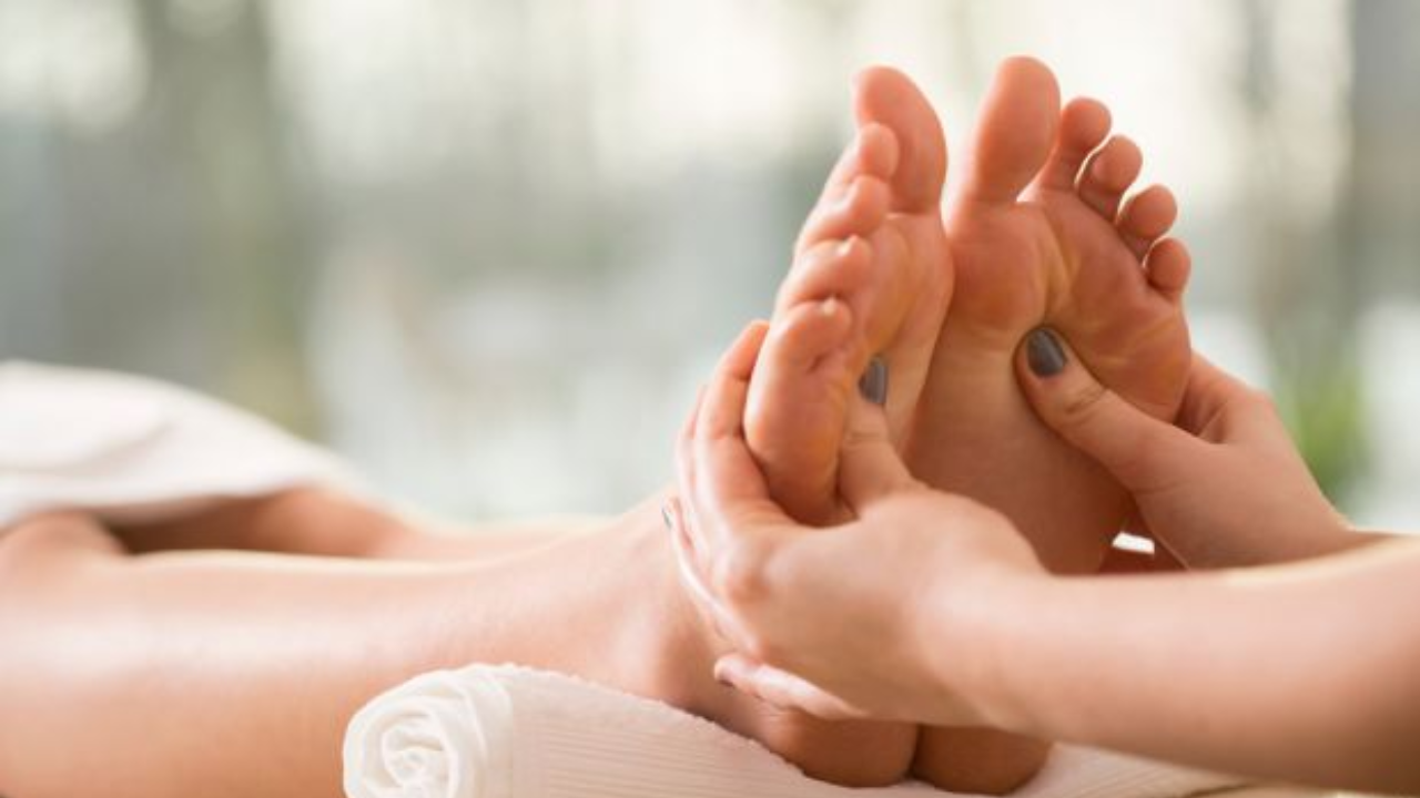 Home Remedy for Stress and Sleeplessness: The Secret of Foot Massage