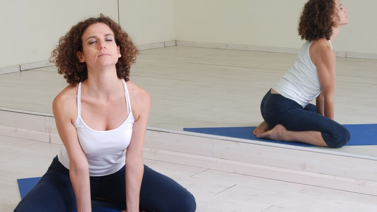 Quick Yoga Boost: Benefits of Practicing Simhasana Daily