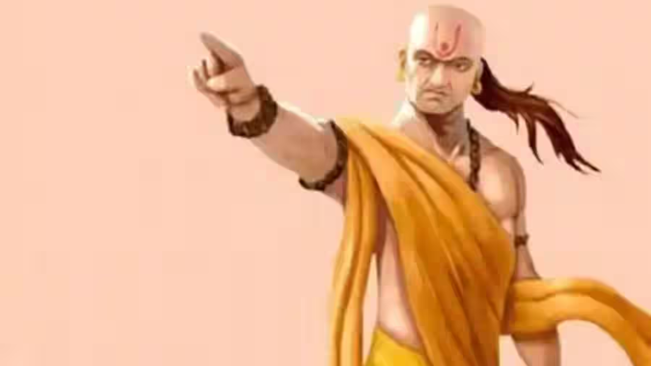 Chanakya’s Warning: Never Step Into These Places, Even If Invited by Close Ones