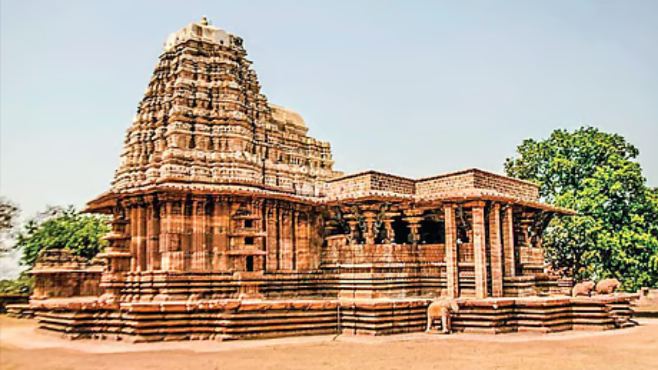 Ramappa Temple Secrets: Engineering Wonders Behind Its Unique Construction