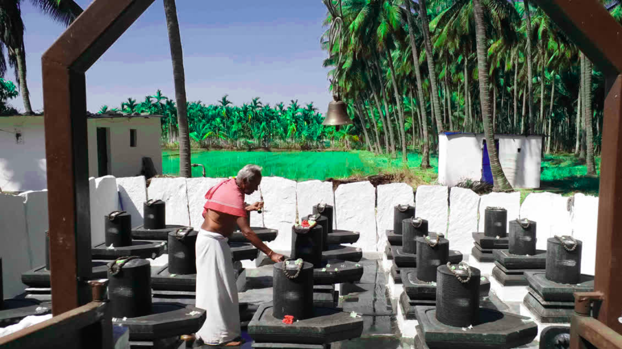 A Farmer’s Sacred Vow: Creating One Lakh Shiva Lingas in Pure Devotion