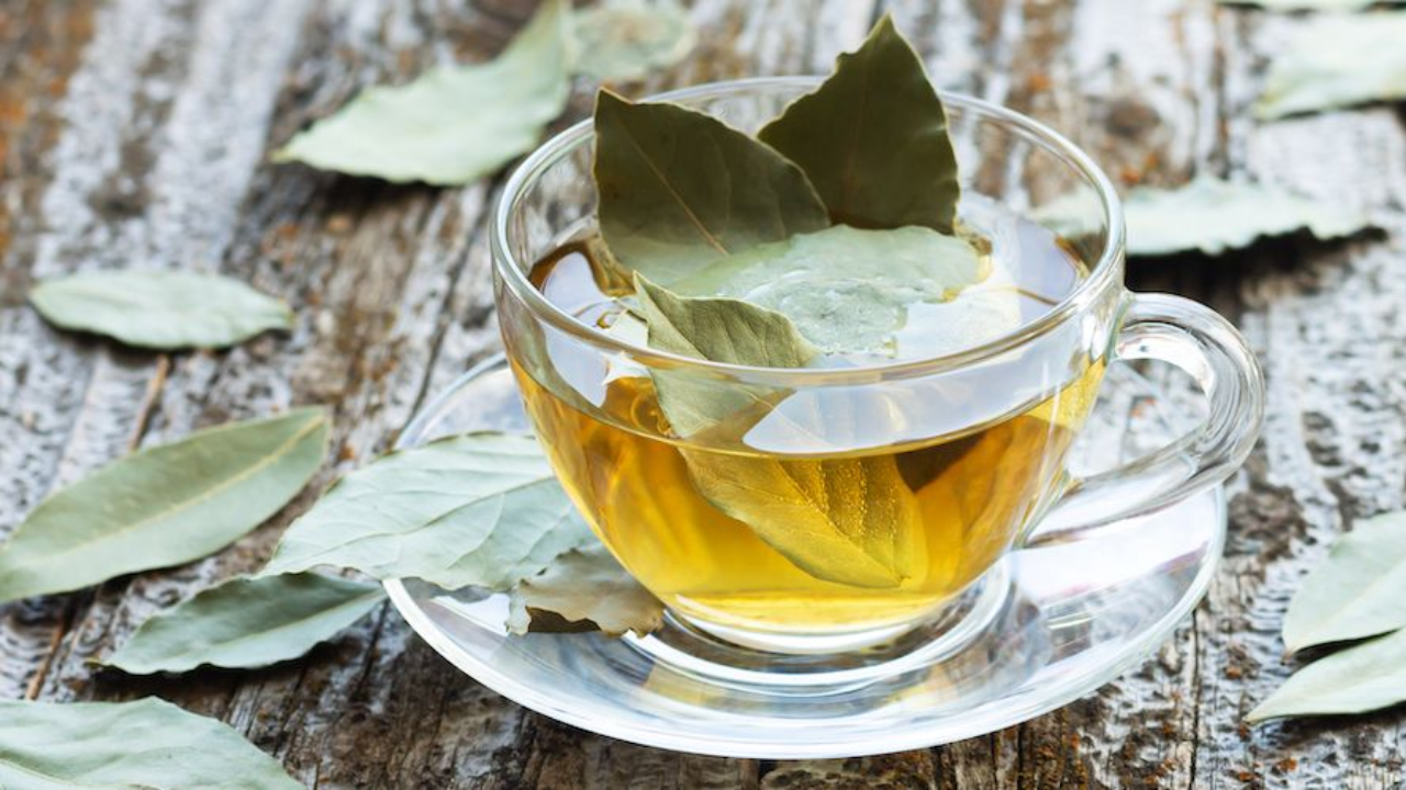 Managing Blood Sugar Naturally: Benefits of Leaf Tea Explained