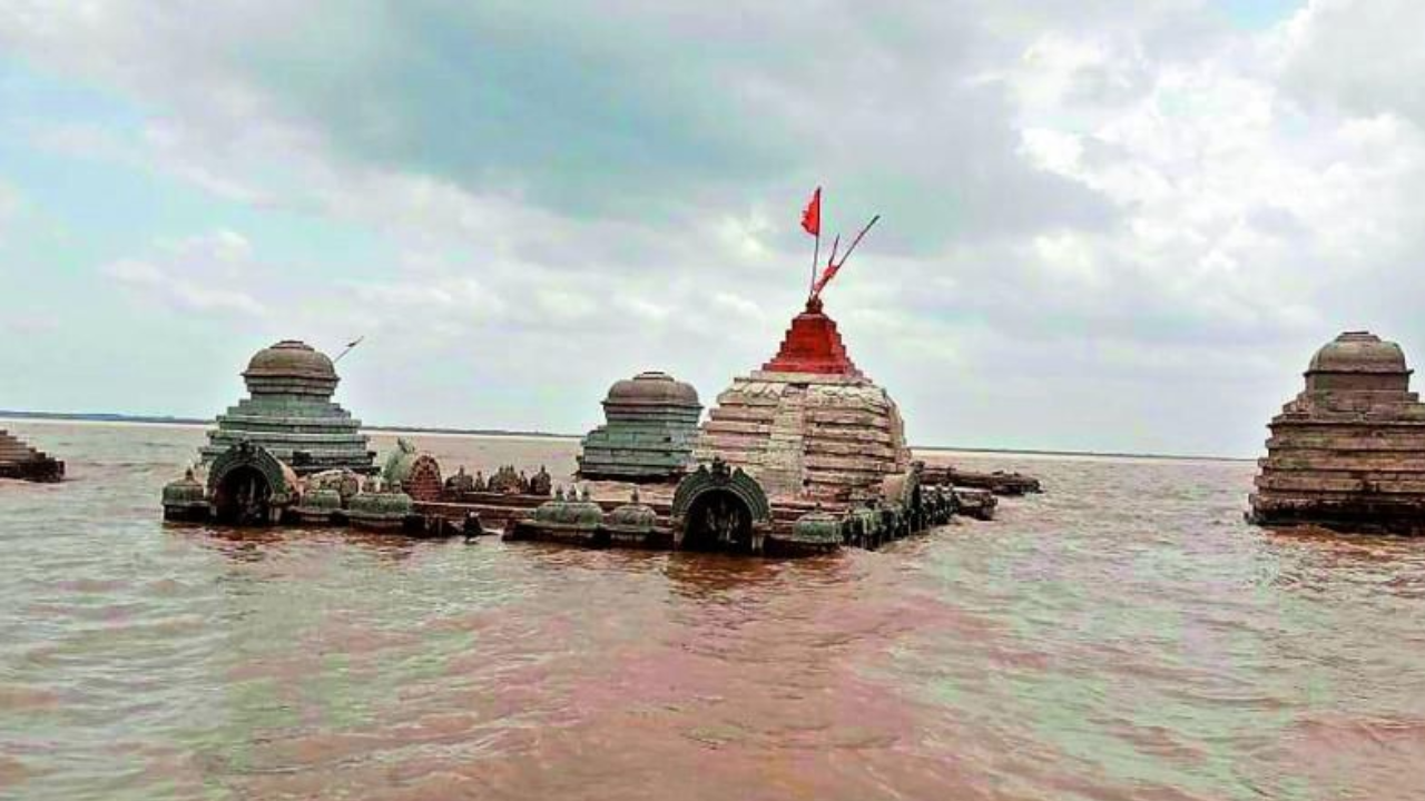 The Unique Sangameswara Temple That Appears for Just 4 Months
