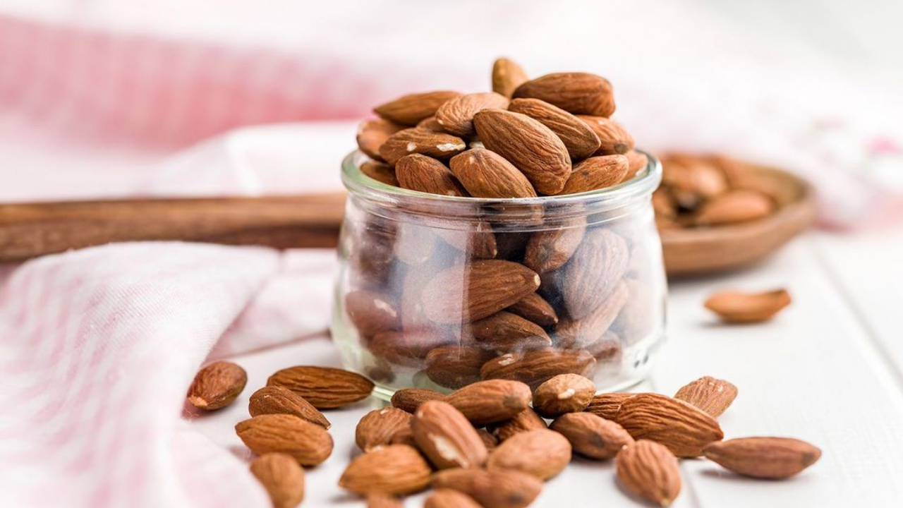 Stay Young Naturally: Why Almonds Are a Must in Your Daily Diet