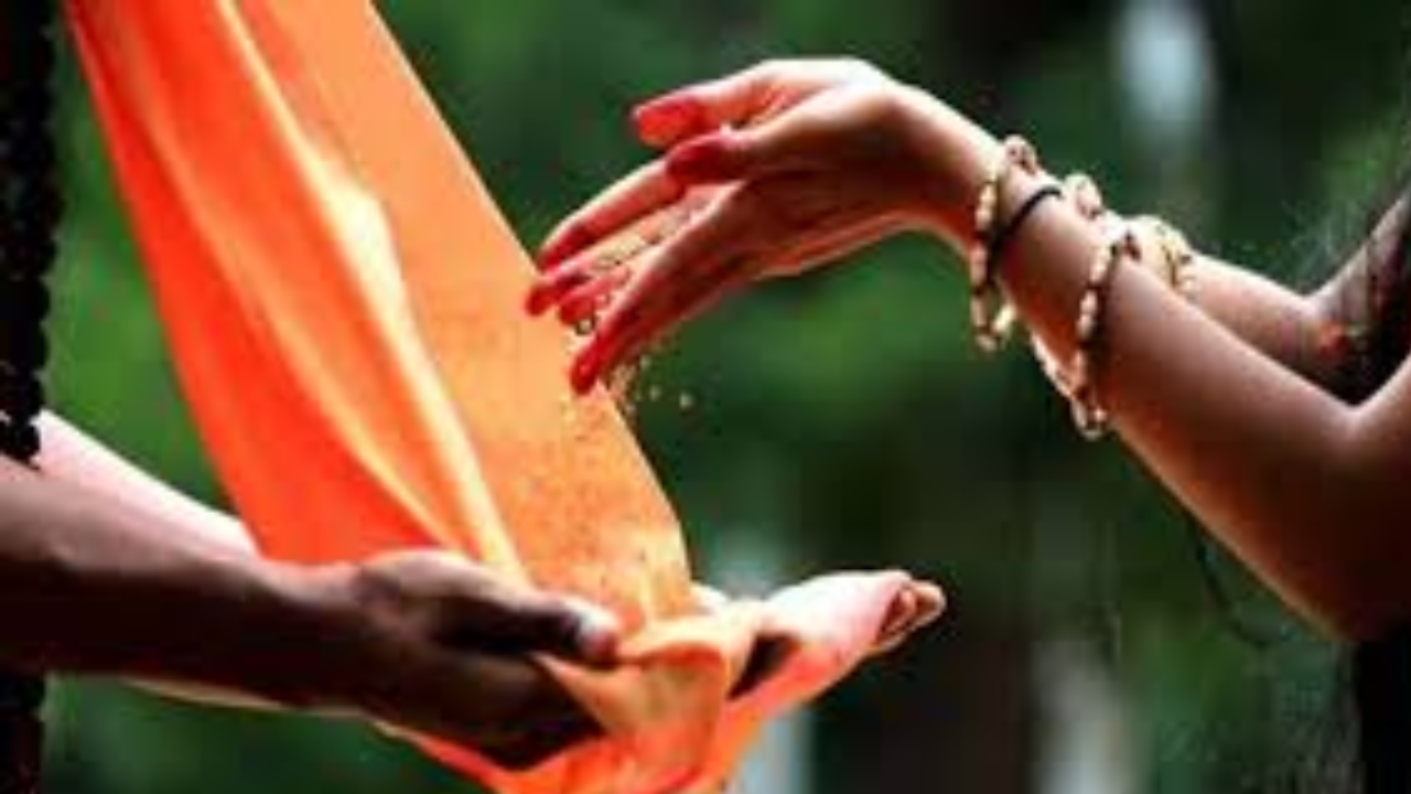 Sun Enters Pisces: Is Charity on Sunday a Path to Salvation?