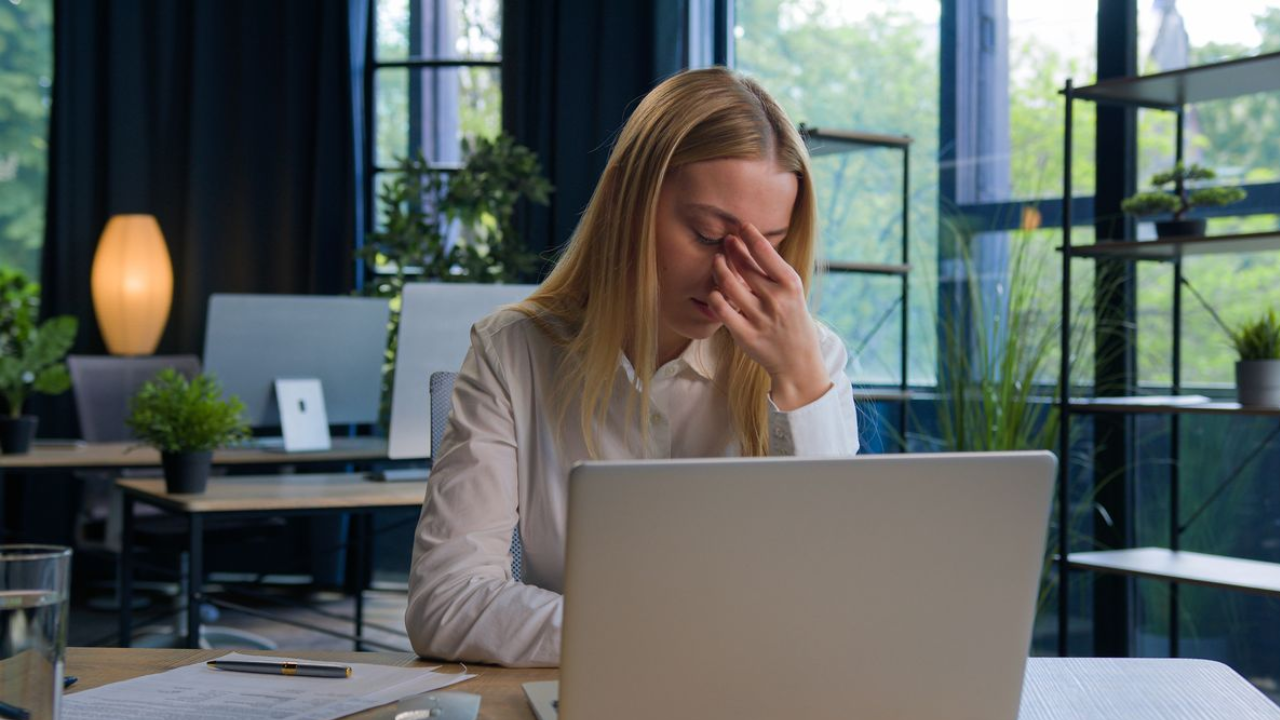 "Does a Happy Love Life Boost Work Performance? Interesting Study on Gen Z"