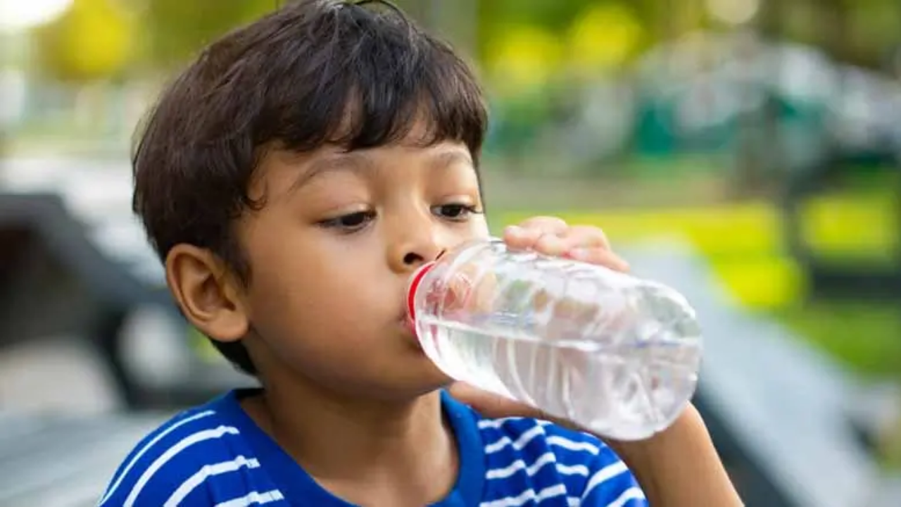 Water Is Key for Kids’ Health: How Much Should They Drink in Summer?