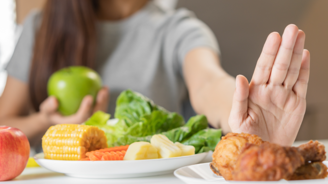 Foods to Avoid in Summer: Healthy Diet Tips You Must Follow