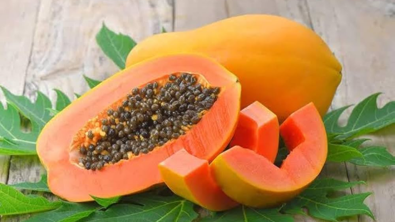 Papaya Benefits in Ayurveda: Truth or Myth? Experts Explain