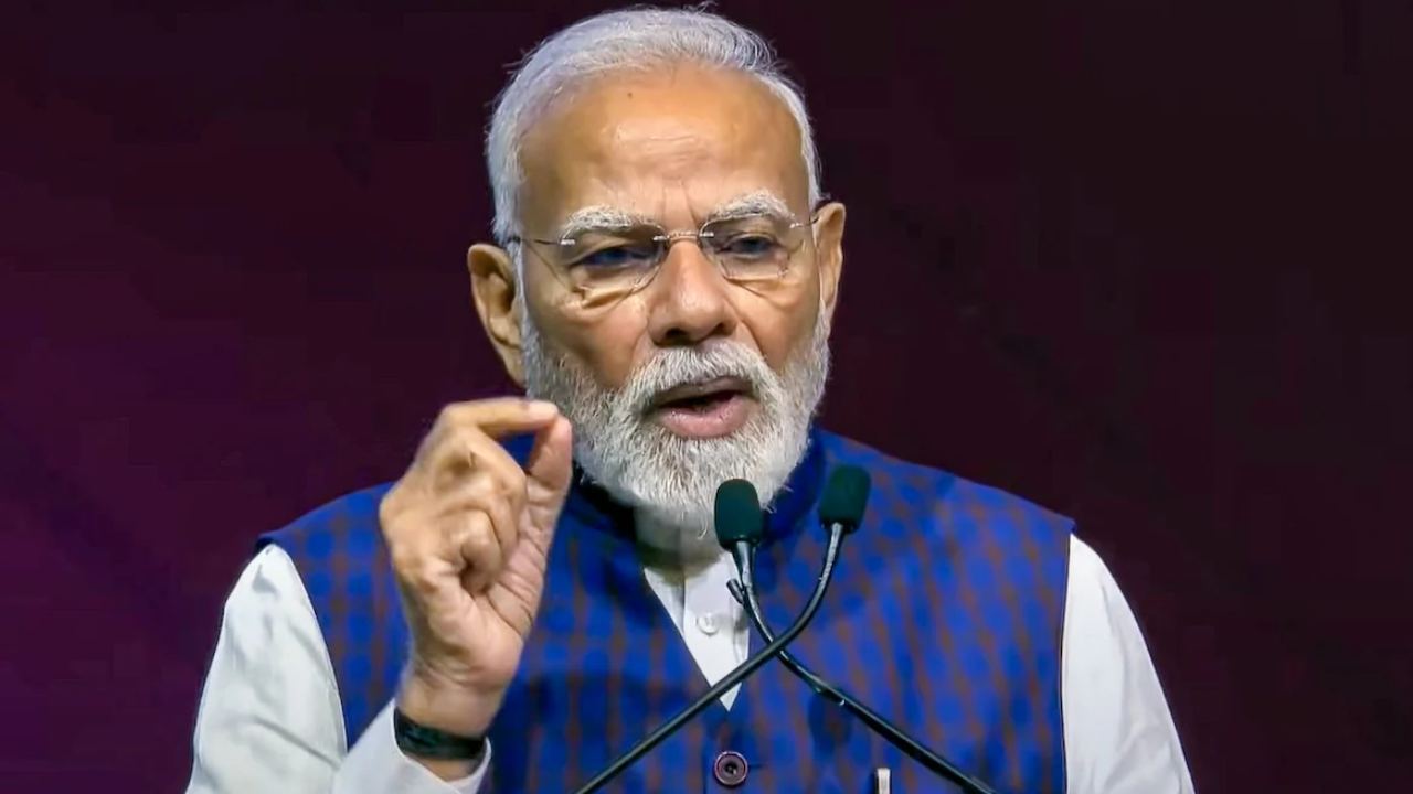 PM Narendra Modi Praises Healthcare Workers for Their Dedication