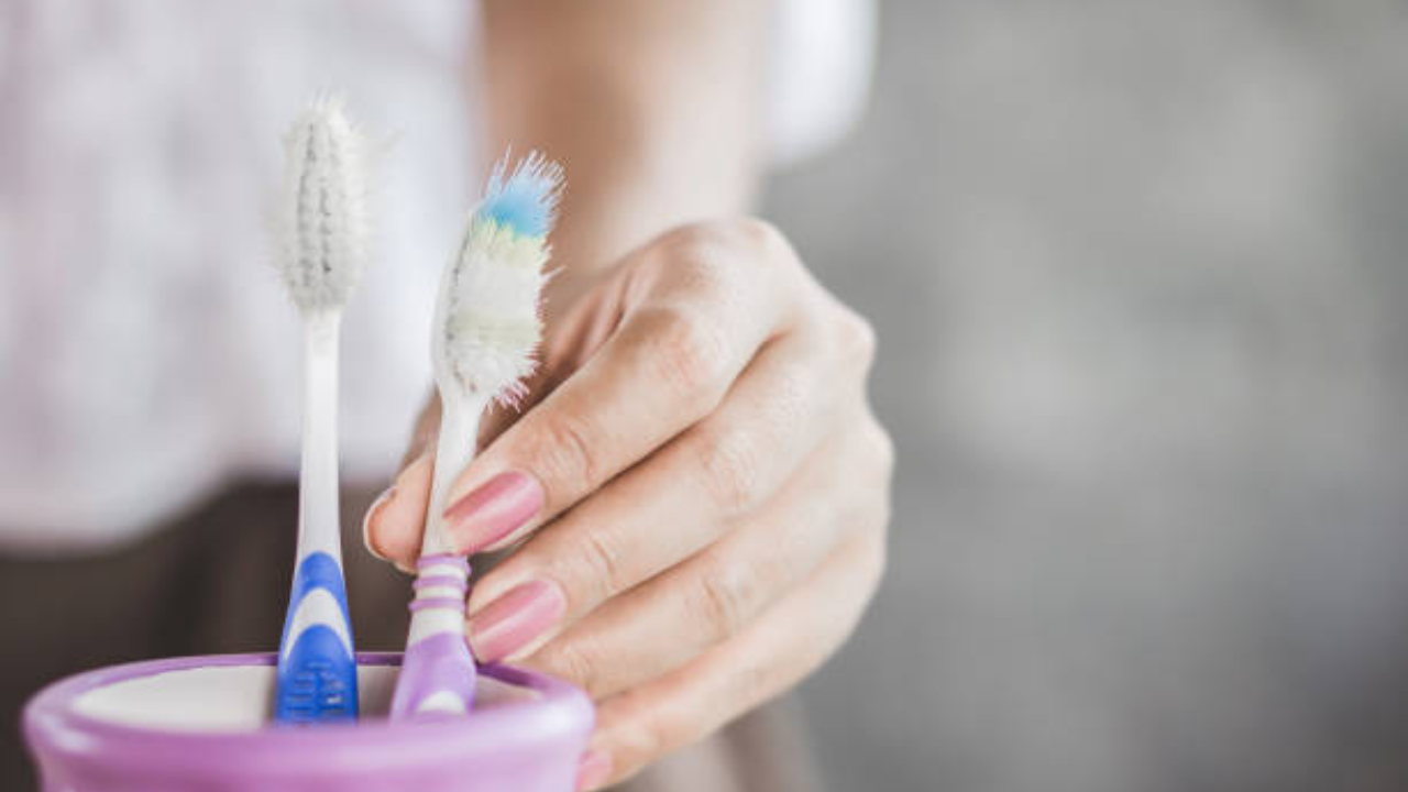 Old Toothbrush Risks: Are You Brushing with Germs?